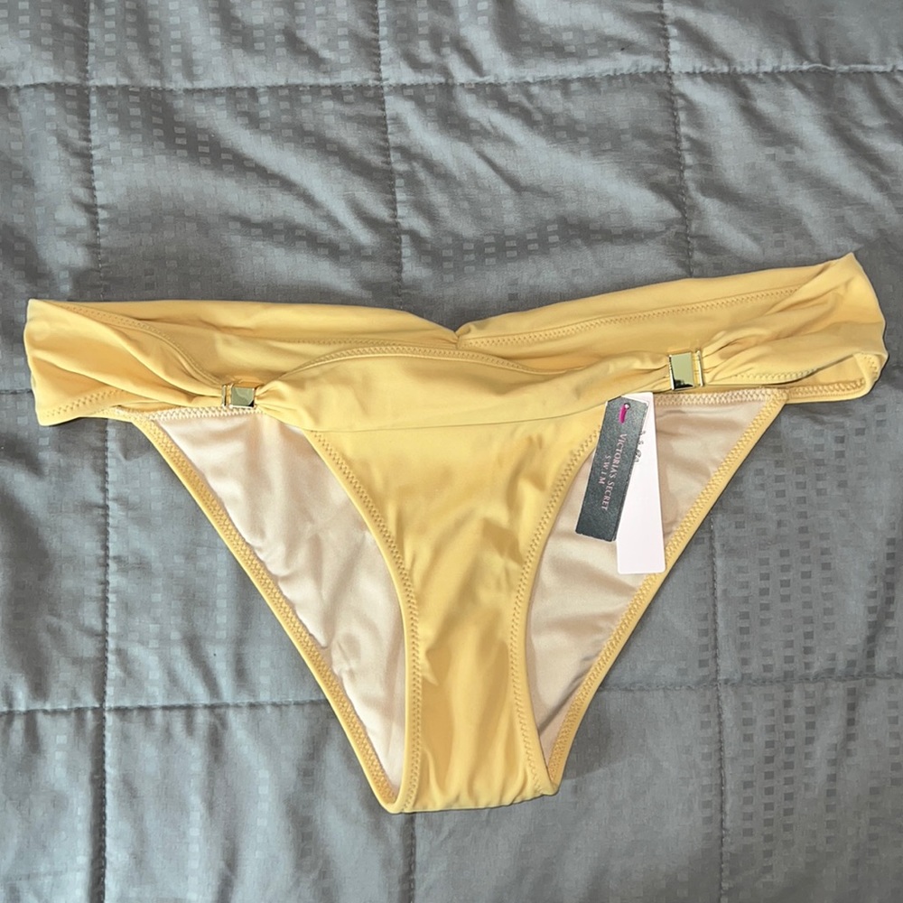 Brand new Victoria’s Secret bottoms